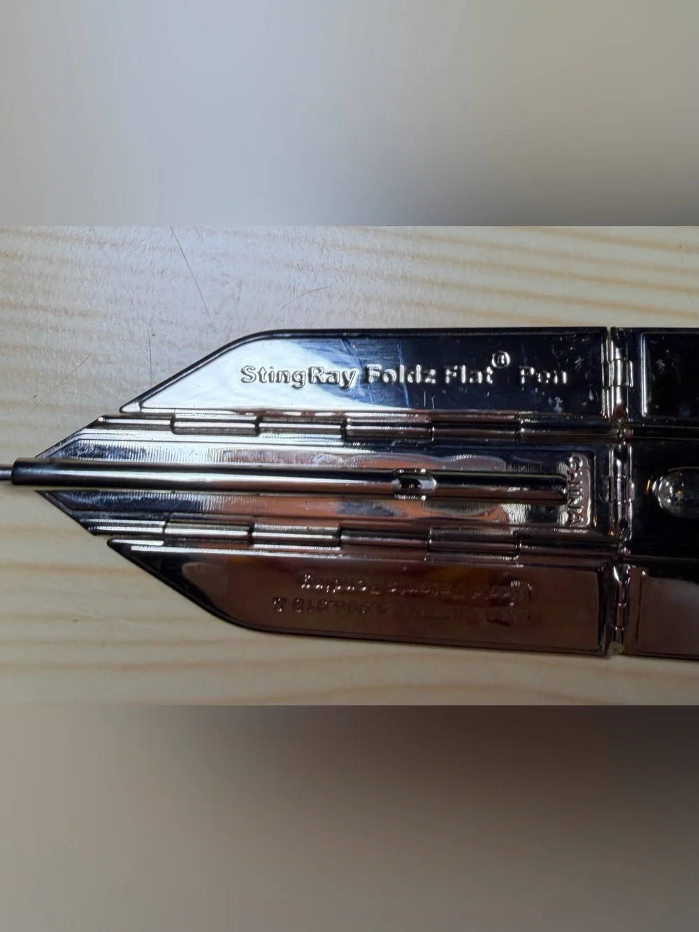 StingRay Foldz Flat Writing Ballpoint Pen Silver Tone Foldable Unique Vintage